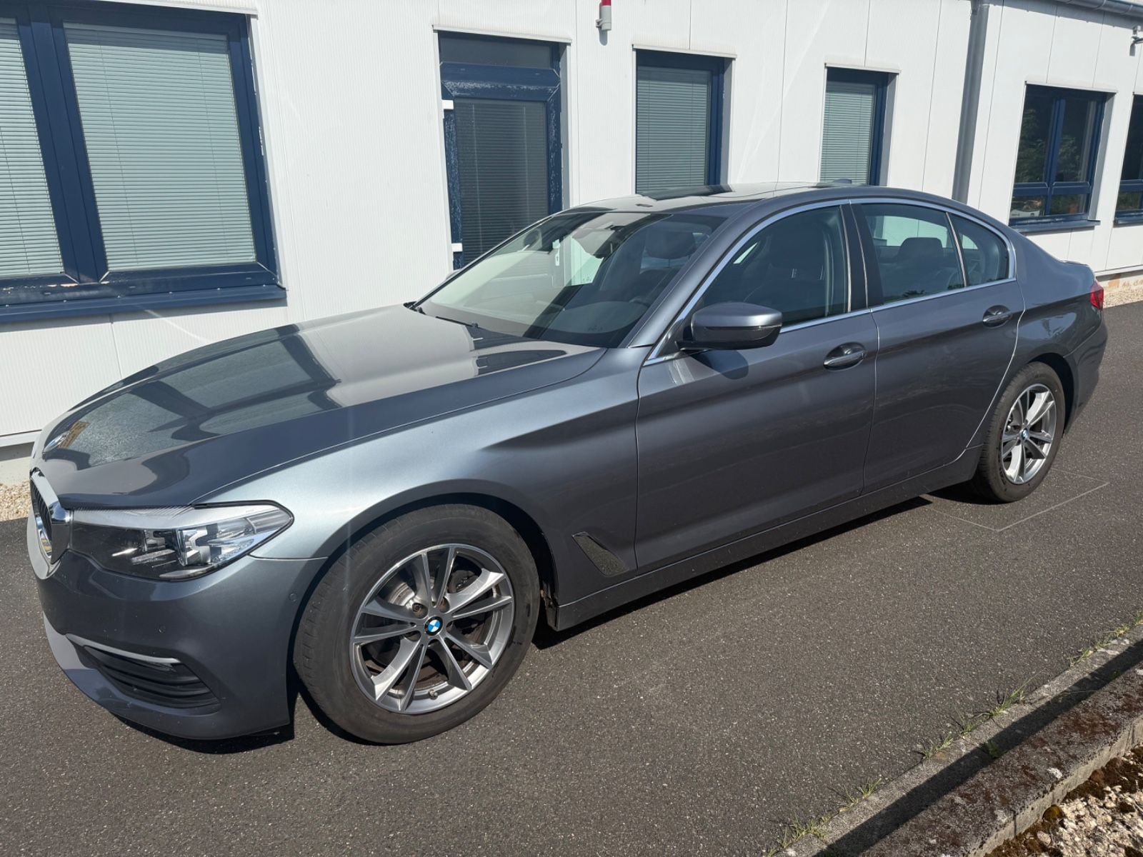 BMW 520 5 Limousine 520 d Effici. Dyna. LEDER 1. HD