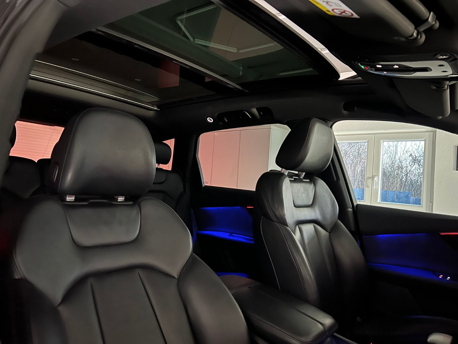 Fahrzeugabbildung Audi Q7 3.0 TDI Quattro/S-LINE/AHK/AMBI+/PANO/7-SITZ