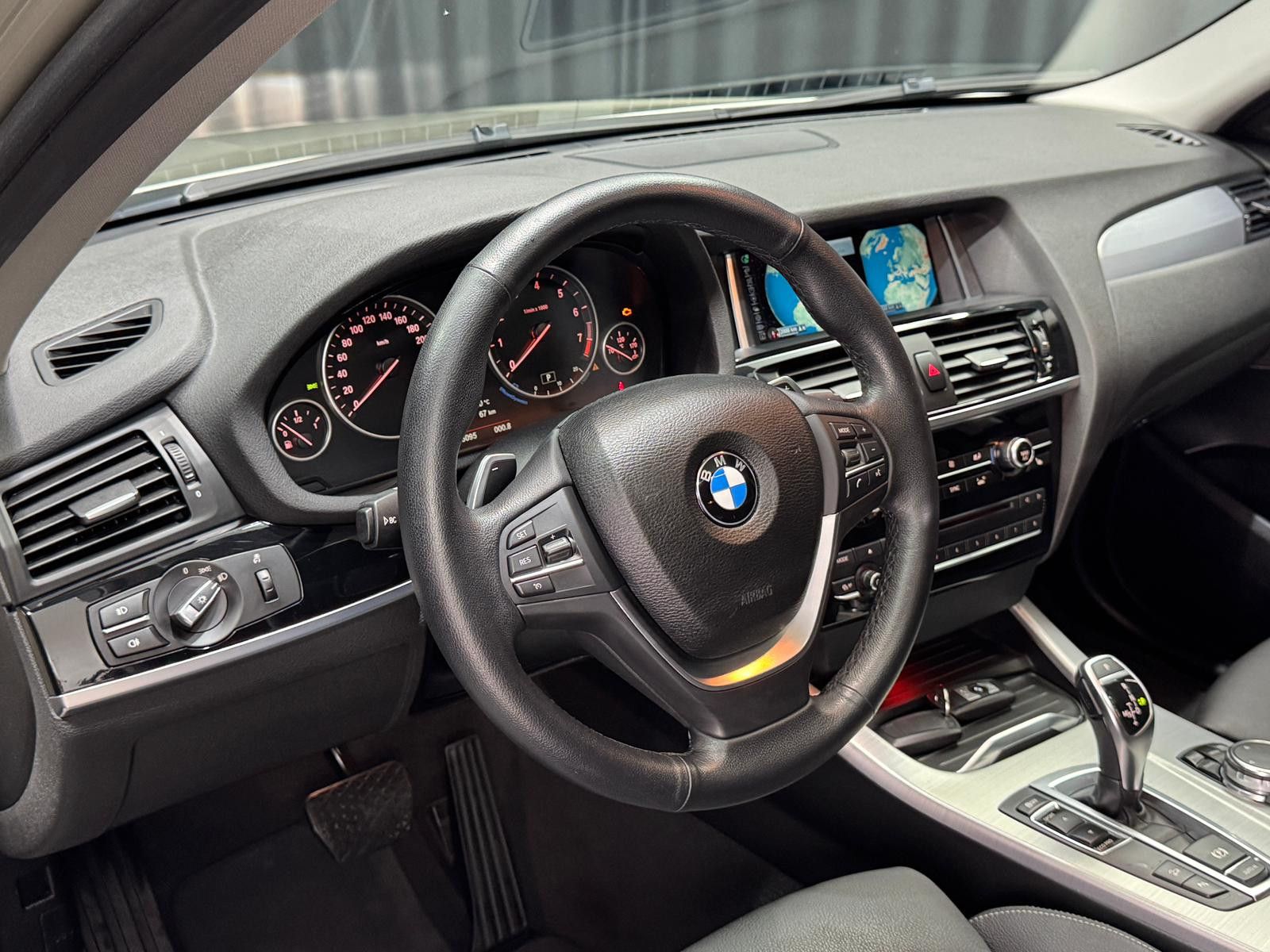 Fahrzeugabbildung BMW X4 xDrive 35I|PANO|MEMORY