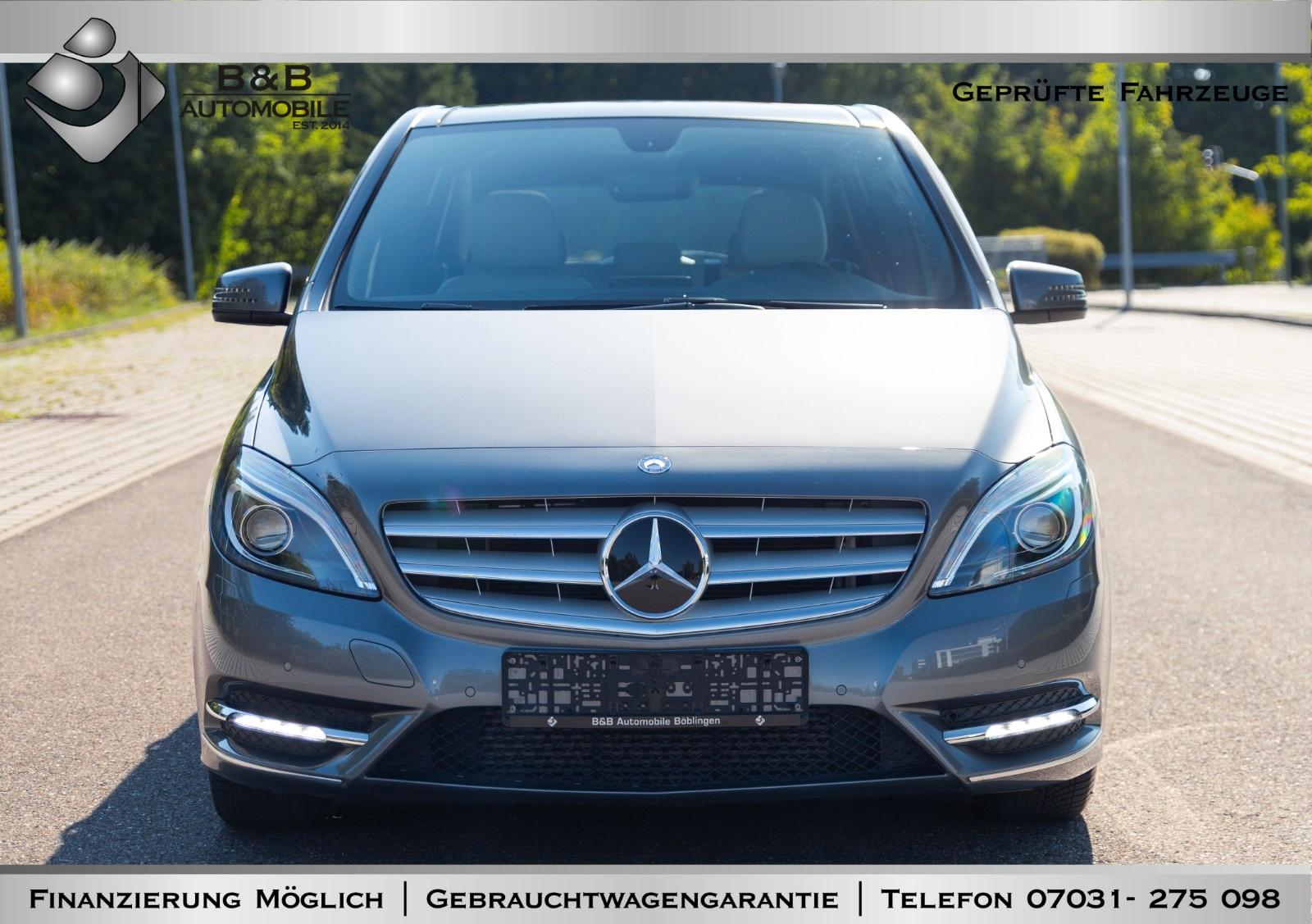 Mercedes-Benz B 220 4Matic  1HAND LEDER/KAMERA/TEMPO/PANO