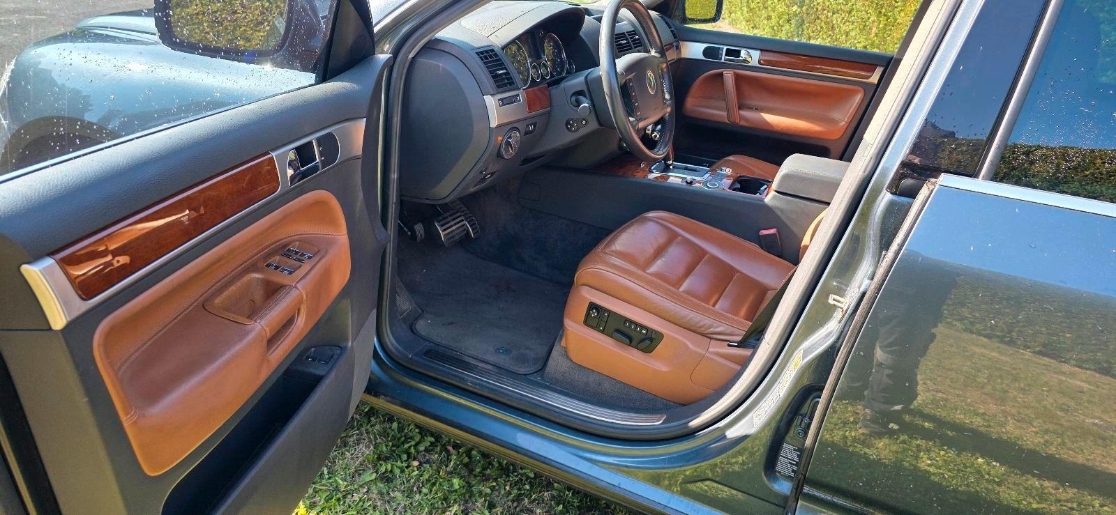 Volkswagen Touareg 2004 — photo 11