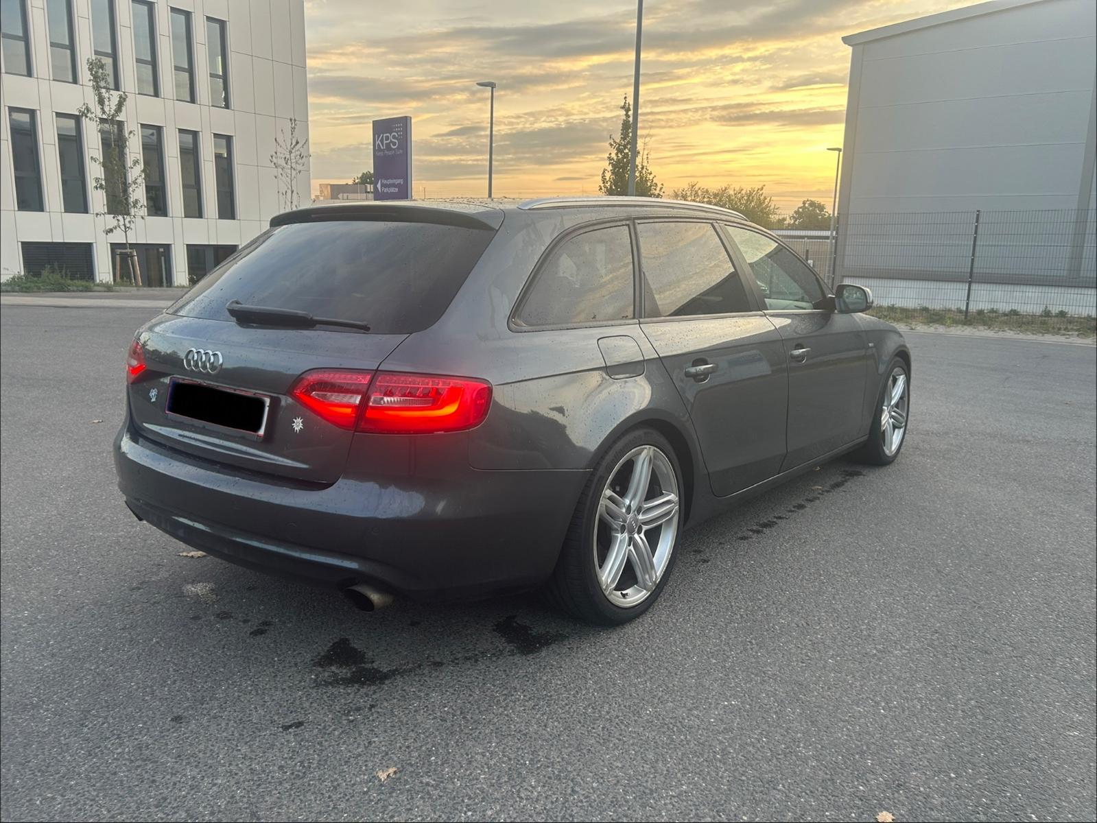 AUDI A4 AVANT 2.0 TFSI 211CH S LINE QUATTRO