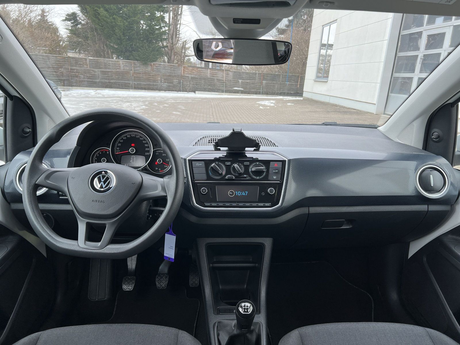 Fahrzeugabbildung Volkswagen up! 1.0 move up! 5-TÜREN KLIMA DAB+