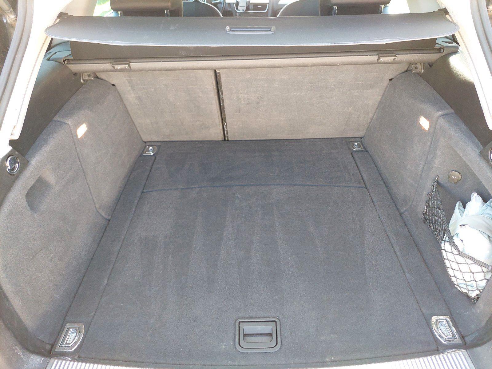 Audi A4 2011 — photo 7