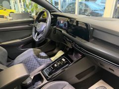 VW Golf  R-LINE DSG ACC PANO STANDHZG AHK GARANTIE