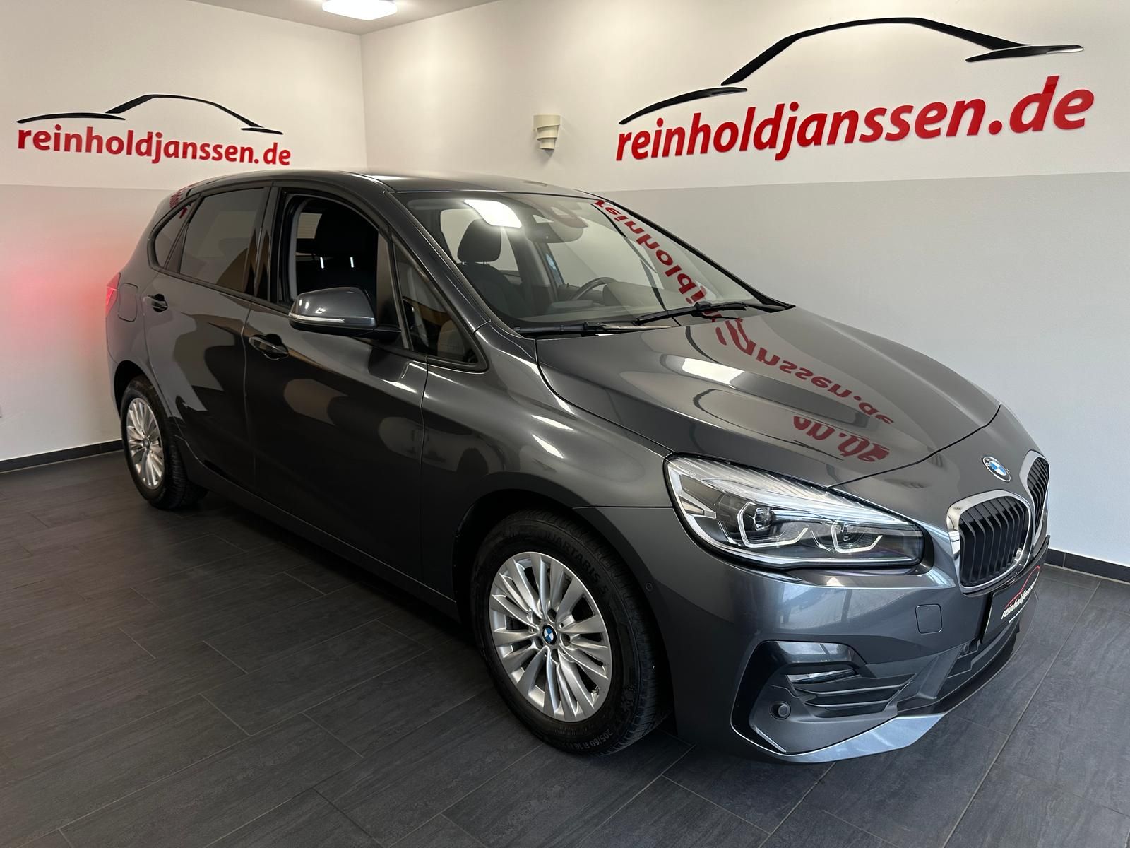BMW 218 i Active Tourer Autm Navi Sound Kamera Sound