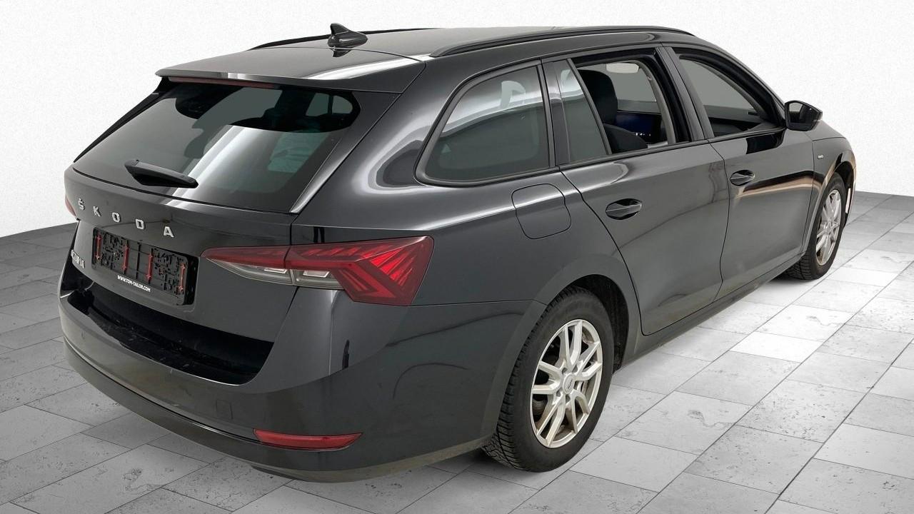 Skoda Octavia Combi Clever 2.0TDI 116PS DSG*NAVI*R.KAM