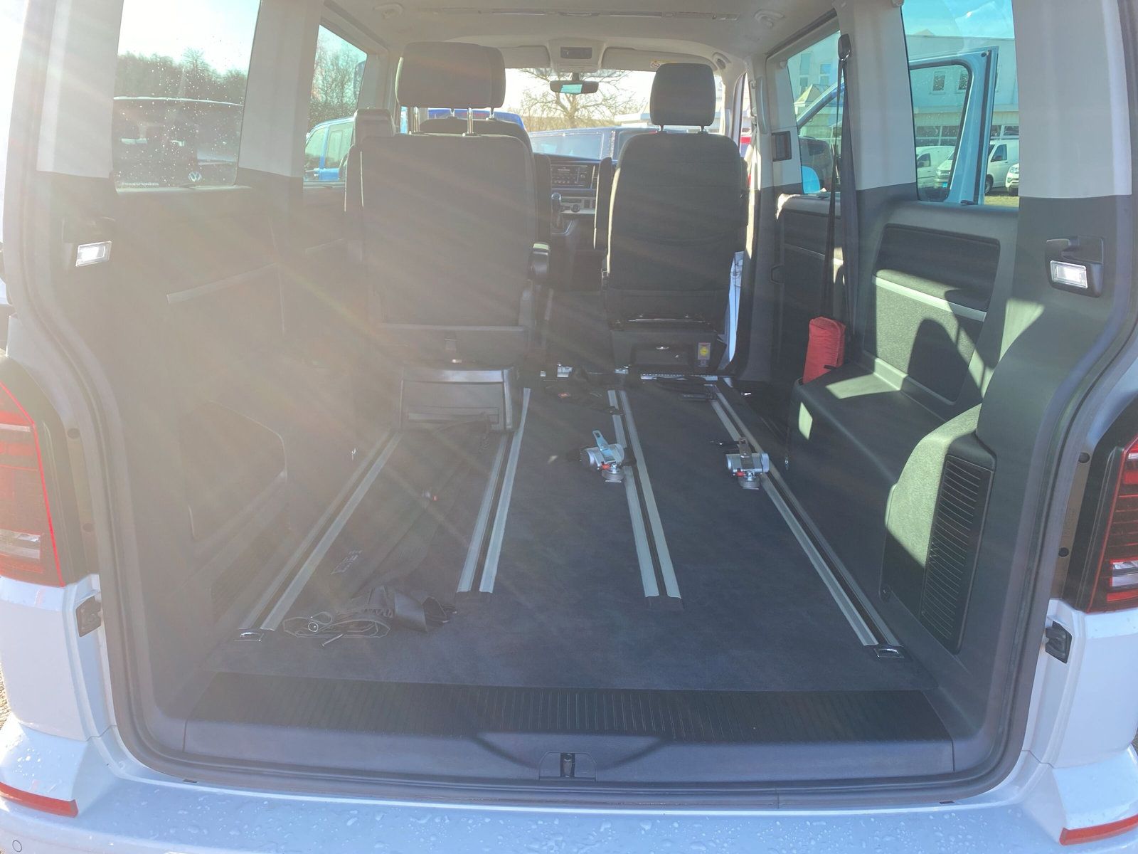 Fahrzeugabbildung Volkswagen T6 Multivan 2.0 TDI DSG 4M Edition BEHINDERTENGE