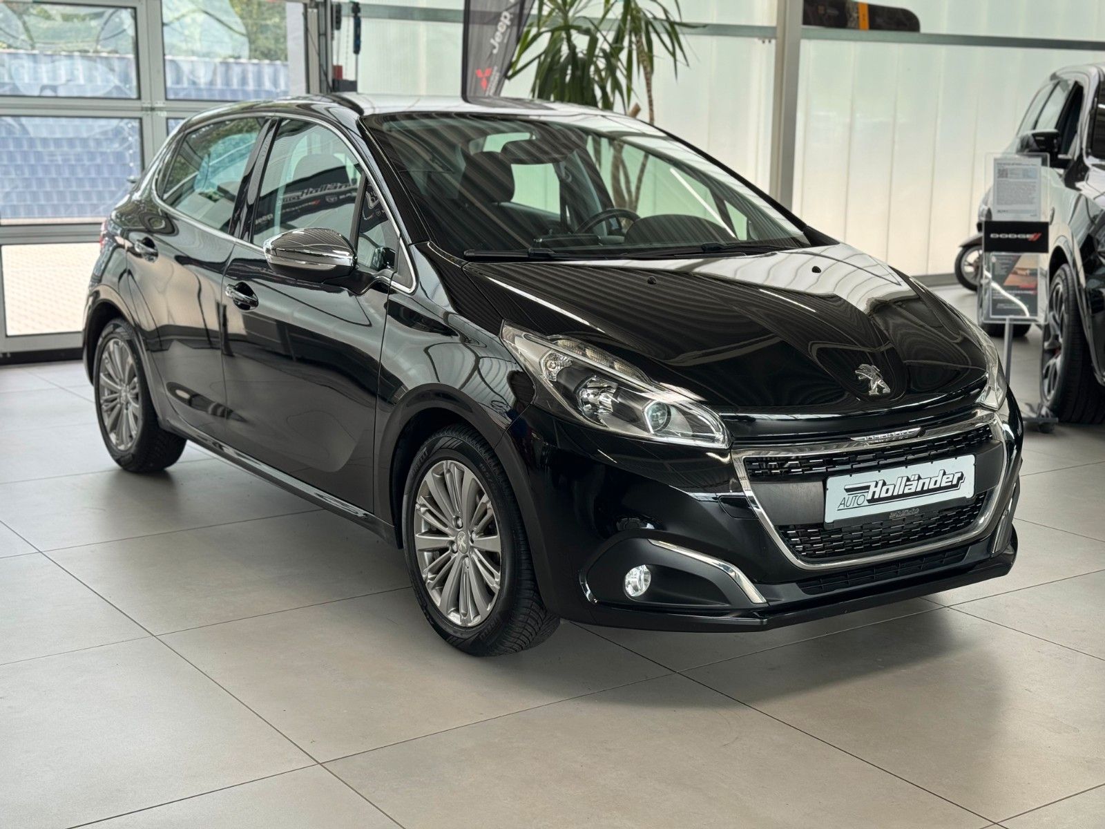 Fahrzeugabbildung Peugeot 208 1.2 110 Allure "Automatik GJR Sitzheizung"