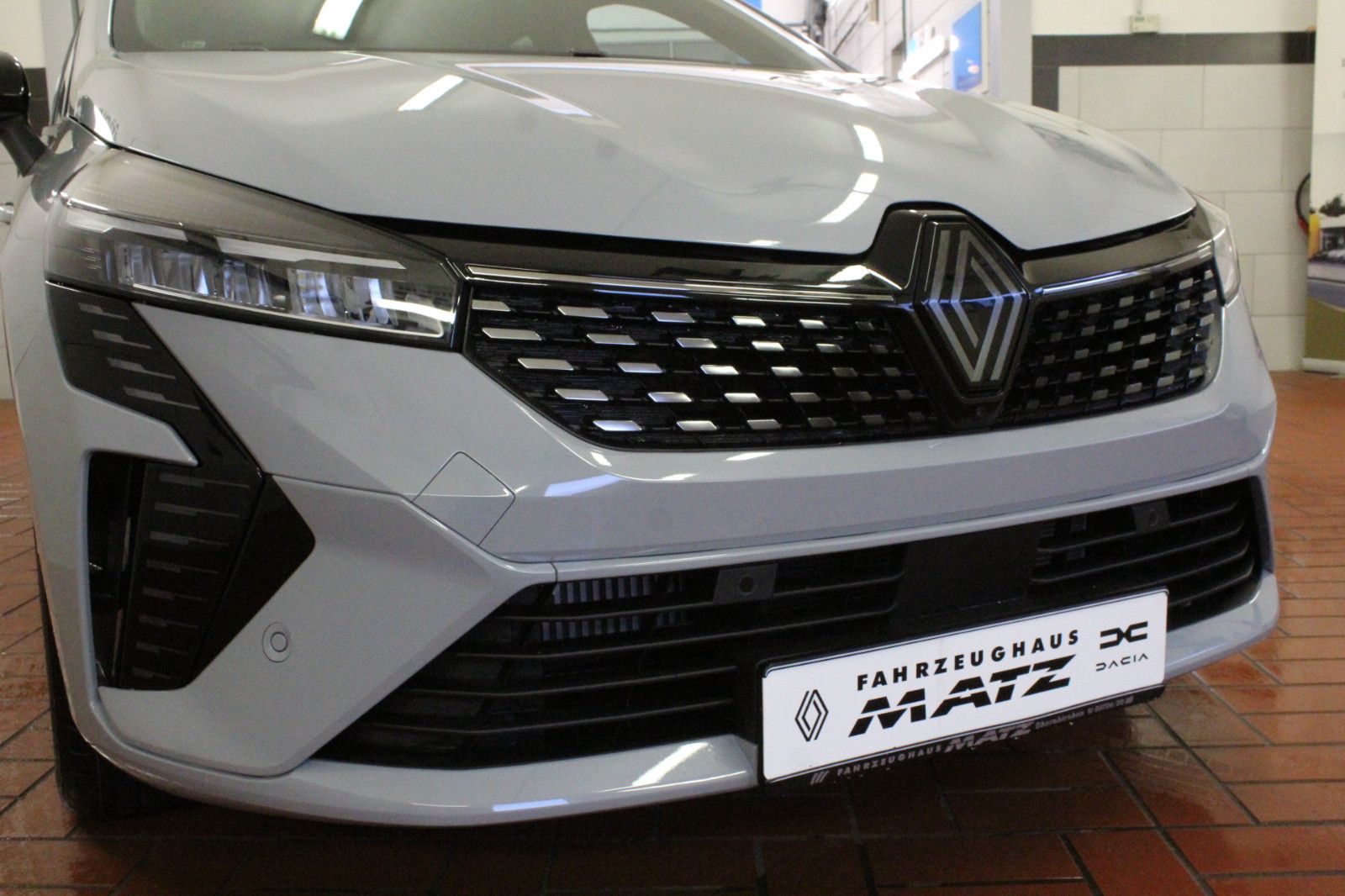 Fahrzeugabbildung Renault Clio TCe 90 Techno *Look-Paket*Winter-Paket*Bose