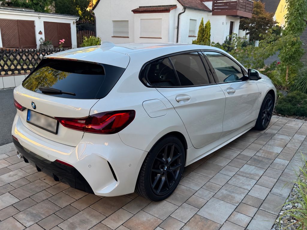 Image of BMW 118