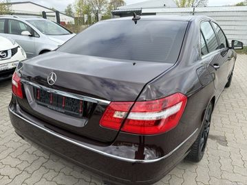 Mercedes E 220 - 3