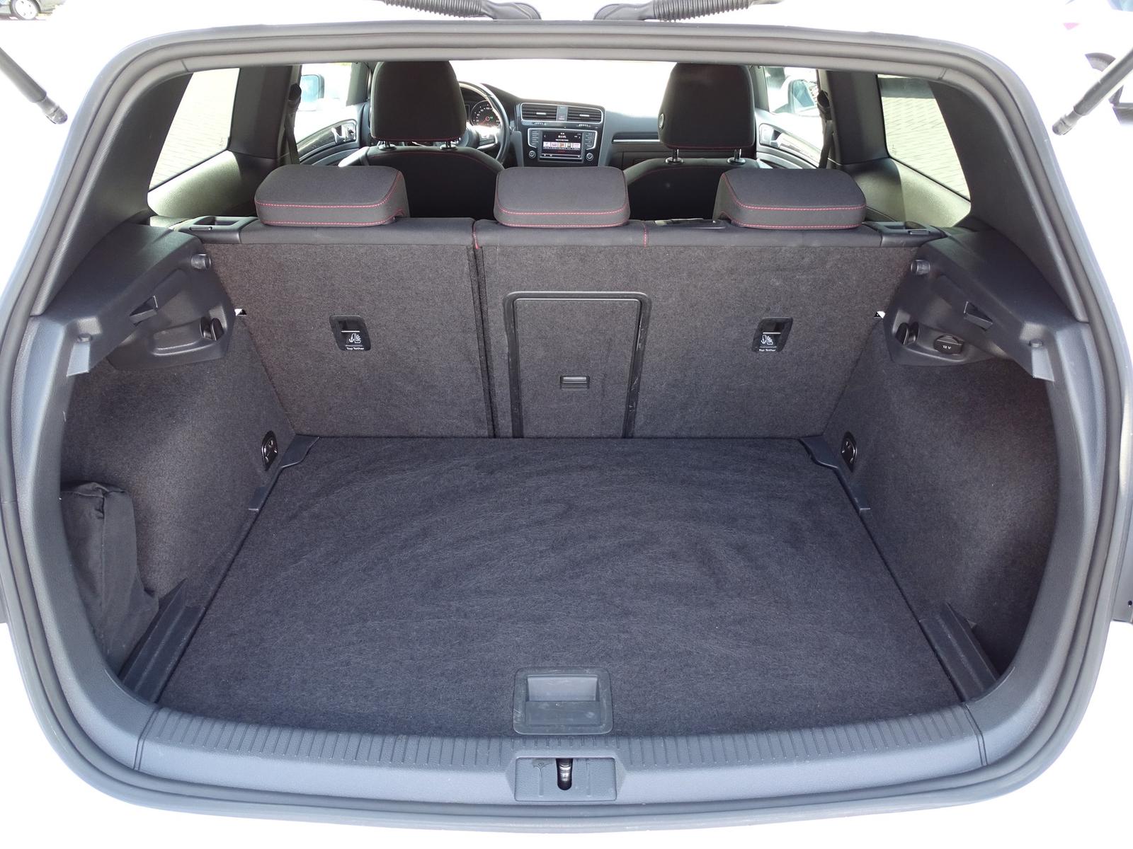 Volkswagen Golf VII 2.0 GTI BMT Bi-Xenon Dynaudio Standheiz
