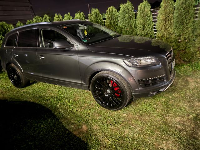 AUDI Q7 3.0 TDI (DPF) quattro tiptronic -