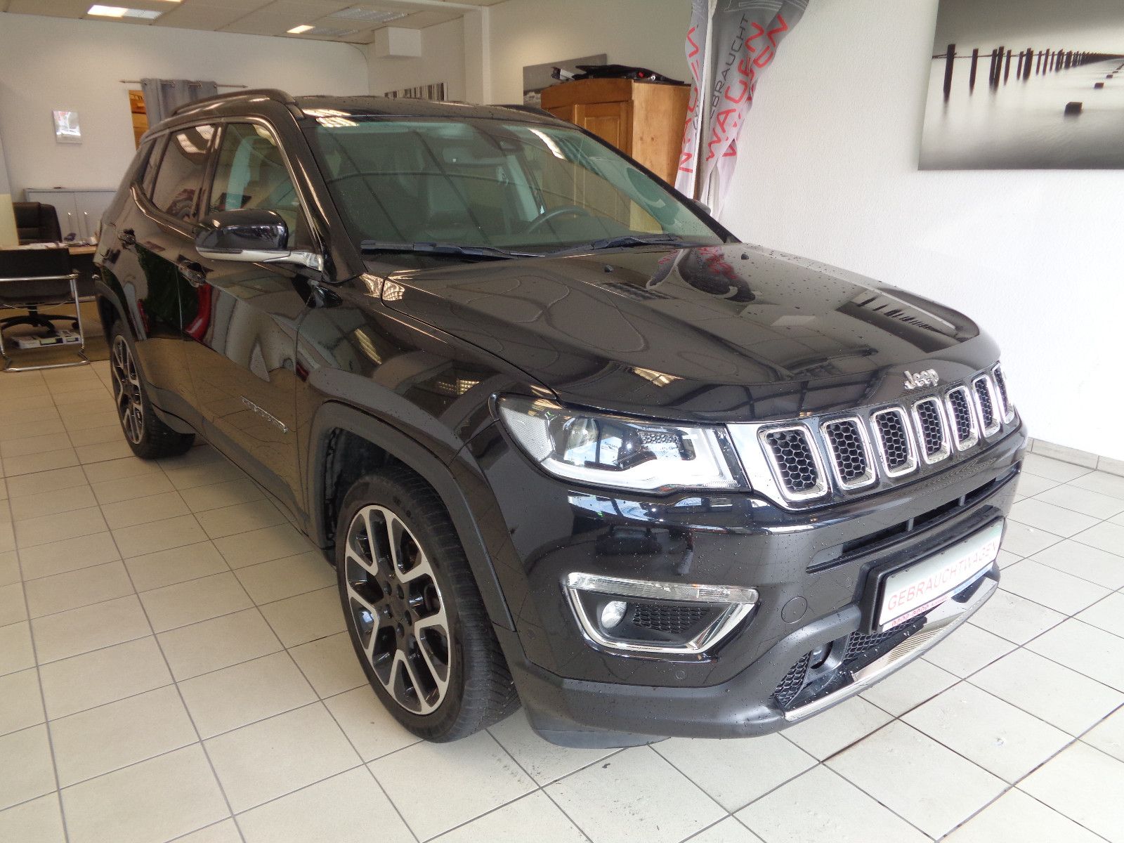 Fahrzeugabbildung Jeep Compass Limited FWD / NAVI /KAMERA /PDC/GARANTIE