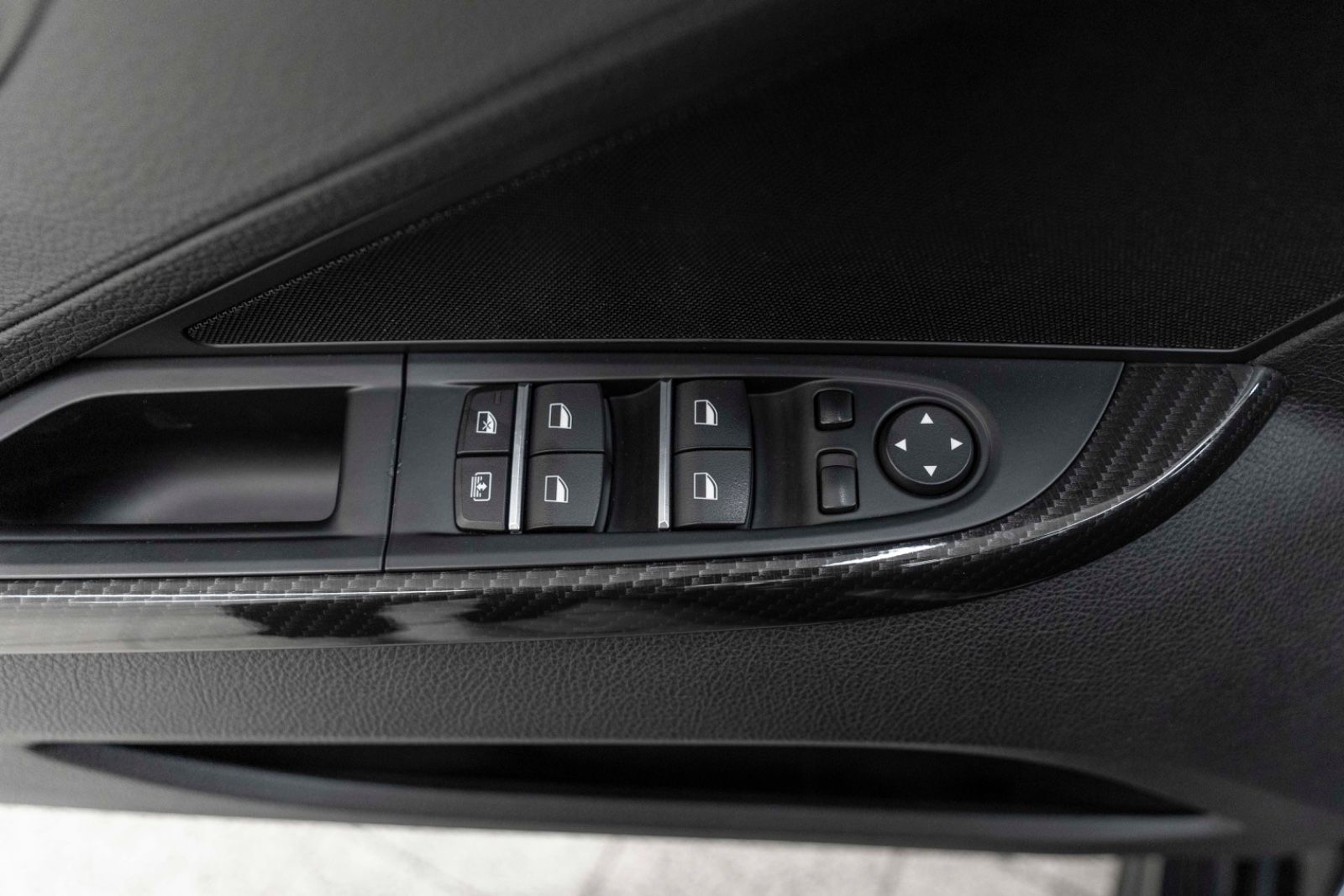 Fahrzeugabbildung BMW 640i xDrive GC M-SPORTPAKET HUD LED H&K
