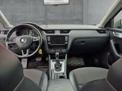 Fahrzeugabbildung Octavia Combi Elegance 1.8 TSI AHK Navi Bi-Xenon