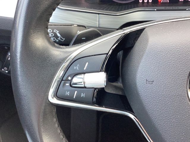 Superb Combi 2.0TDI DSG Ambition AHK