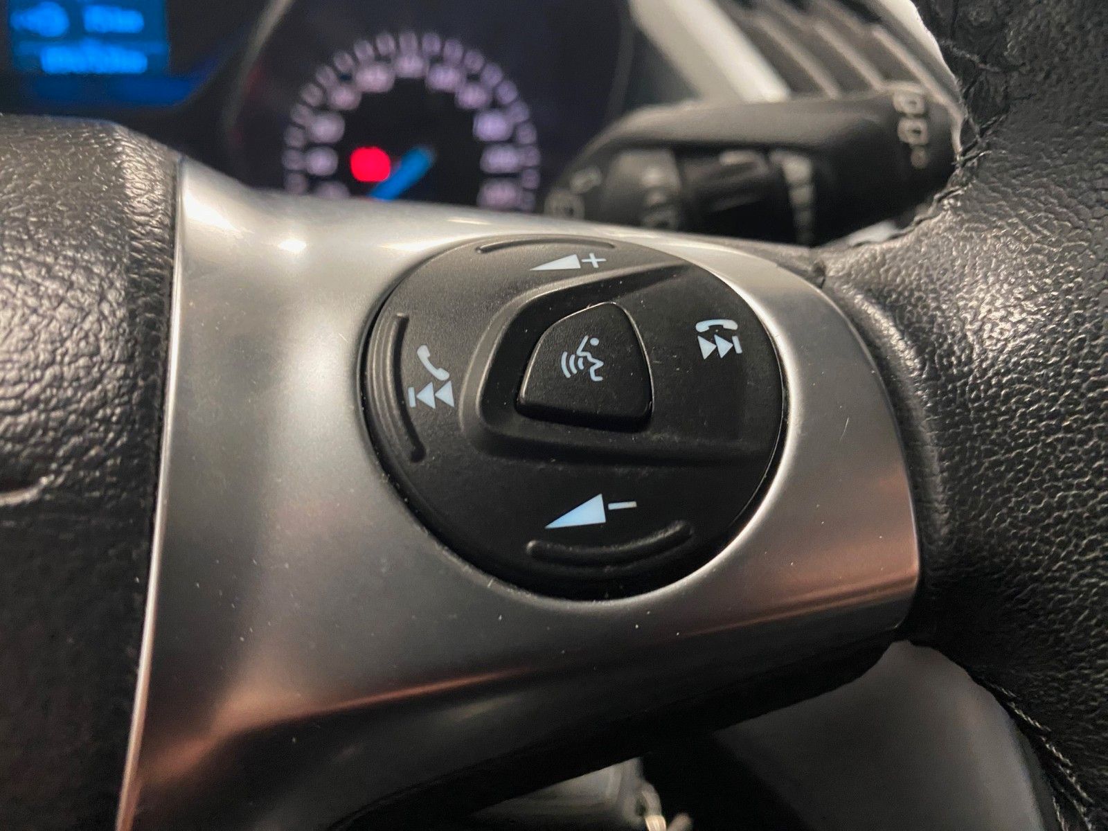 Fahrzeugabbildung Ford C-Max 1.0 EcoBoost SYNC Edition+AHK+NAVI+PDC+ALU