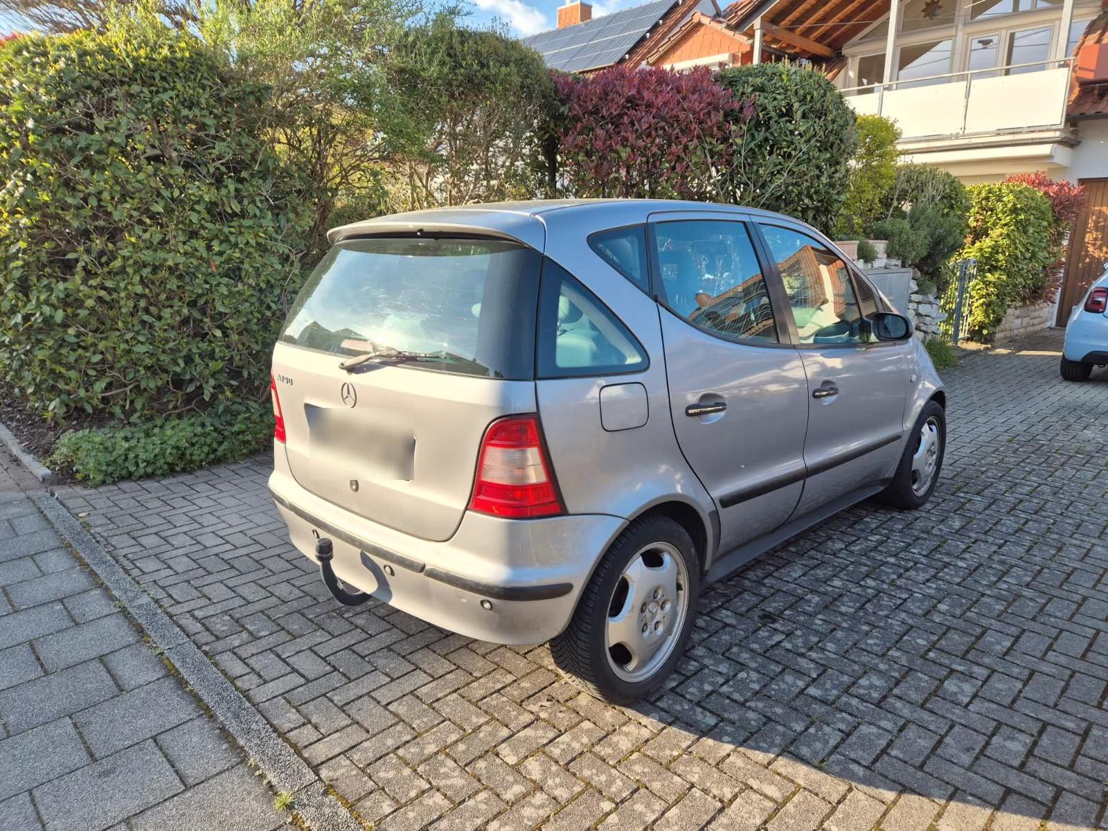 Mercedes-Benz A 190 ELEGANCE AHK