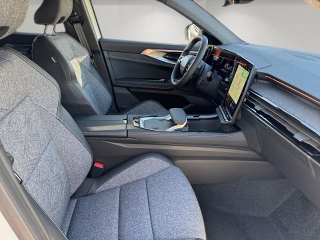 Renault Rafale - Bild 14