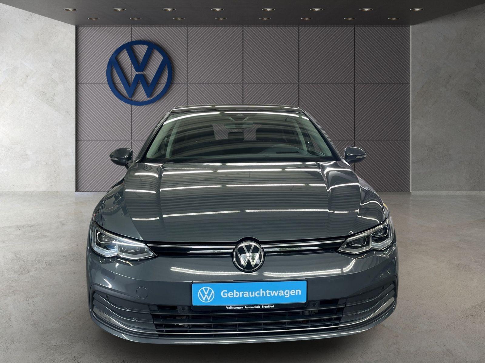 Volkswagen Golf VIII 2.0 TDI DSG Active AHK PANO HuD KAMERA