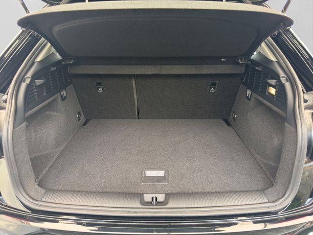 Fahrzeugabbildung Audi Q2 35 TFSI advanced S-tronic+LED+CarPlay+DAB