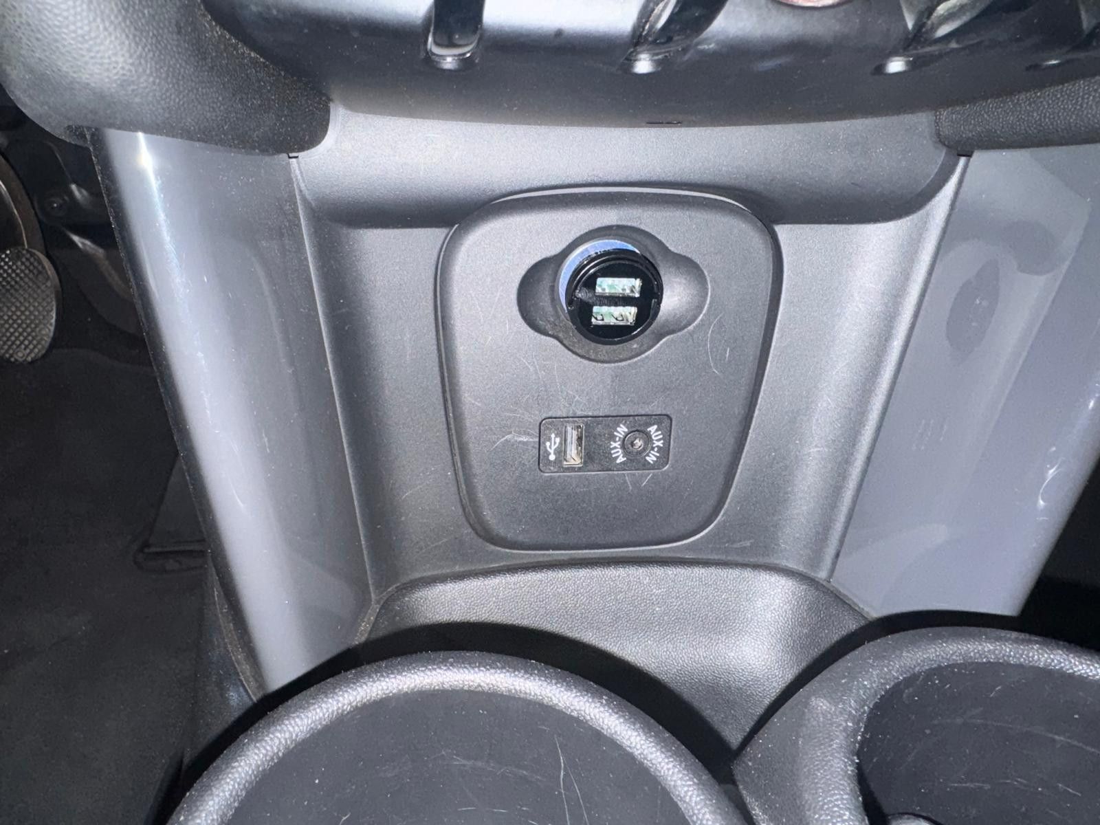 Fahrzeugabbildung MINI ONE_FIRST/WENIG KM/ /KLIMA/