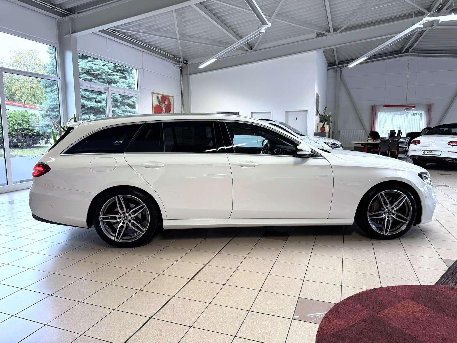 Fahrzeugabbildung Mercedes-Benz 300d AMG Line/Navi/S-Dach/Spur/DAB/Ahk 180 kW...