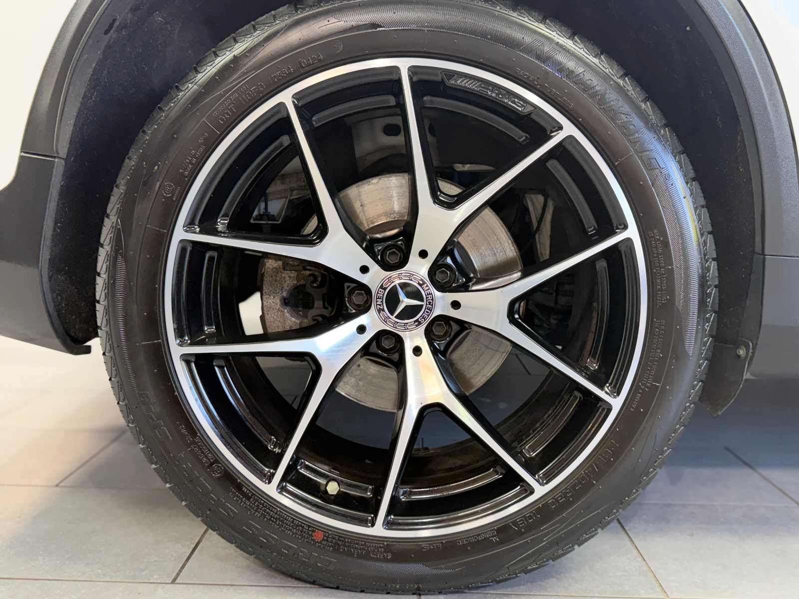 Fahrzeugabbildung Mercedes-Benz GLC 300 d Coupe 4Matic |AMG-LINE|AHK|PANO|LED