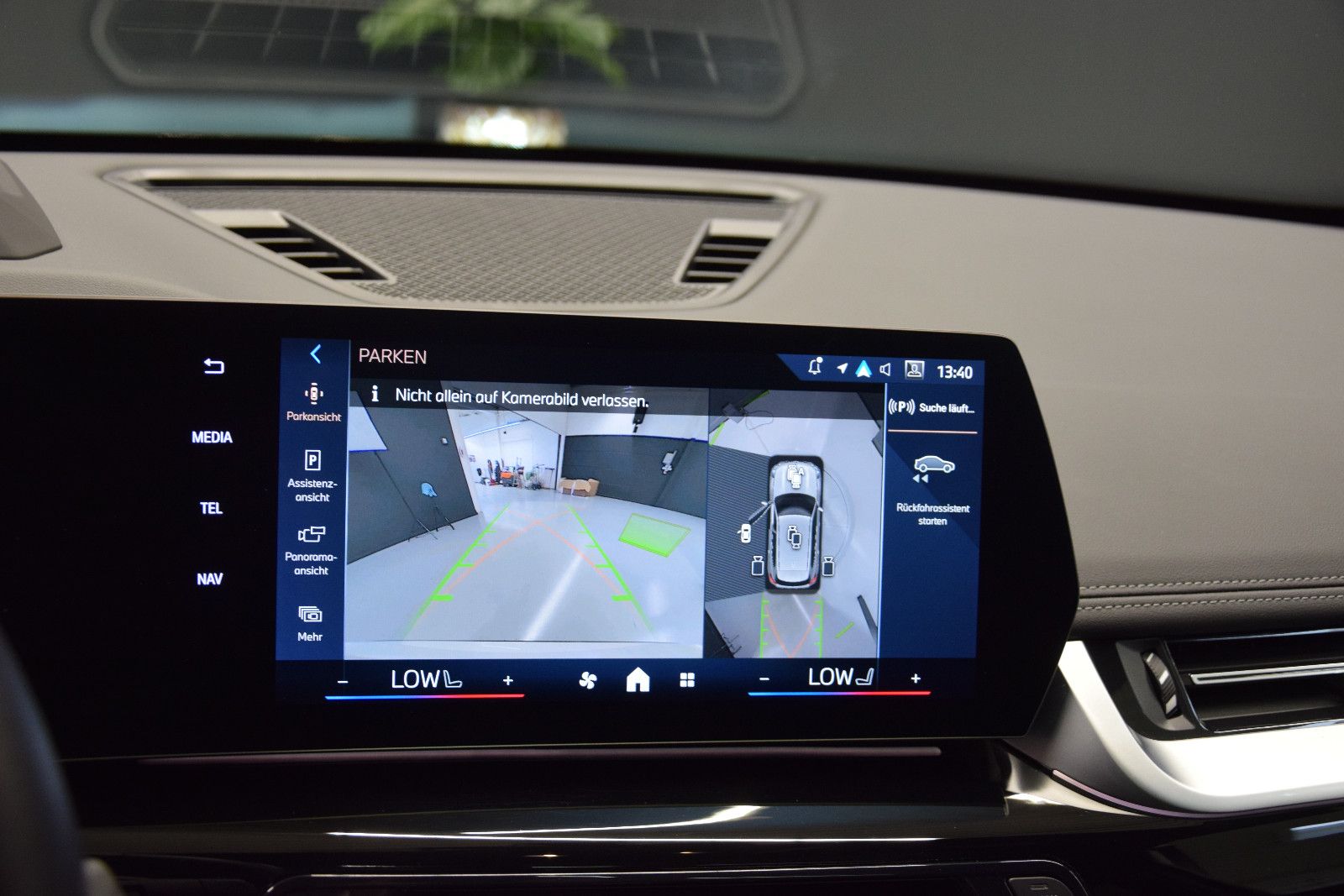 Fahrzeugabbildung BMW X1 sDrive 20 i M Sport Pano HuD Memory ACC Leder