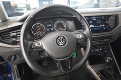 Fahrzeugabbildung Volkswagen Polo VI 1.0 TSI COMFORTLINE NAVI/LED/KAMERA/DAB+