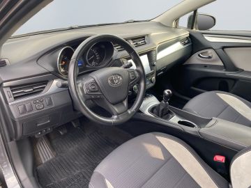 Toyota Avensis - 9