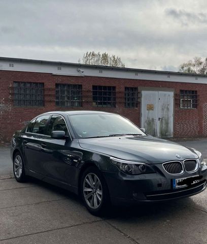 BMW LCI 525D xDrive BiXenon AHK PDC TÜV Ne...