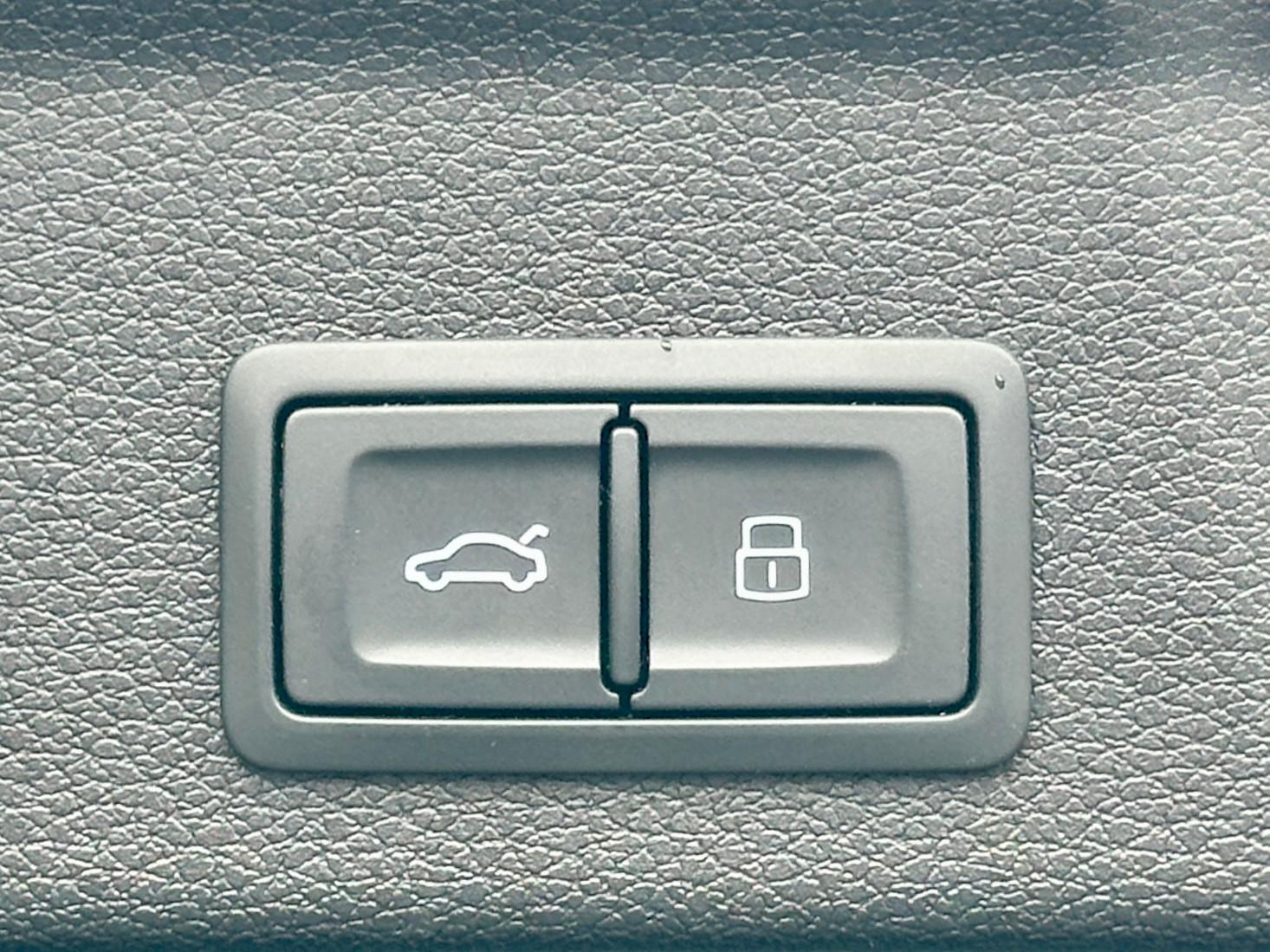 Audi Q3 Sportback 45TFSI qu BLACK SONOS 360° MATRIX, миниатюра 26