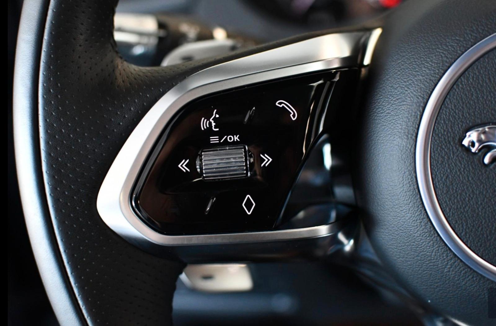 Jaguar E-Pace P300 300 SPORT AWD Auto 300 SPORT, миниатюра 4