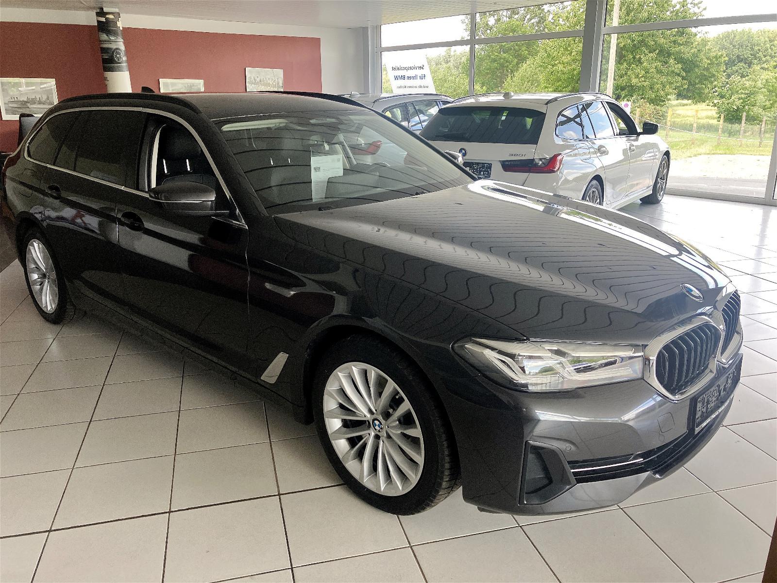 BMW 520d HiFi/AHK/LivePRO/HuD/Aktivtemp/WR/Kamera
