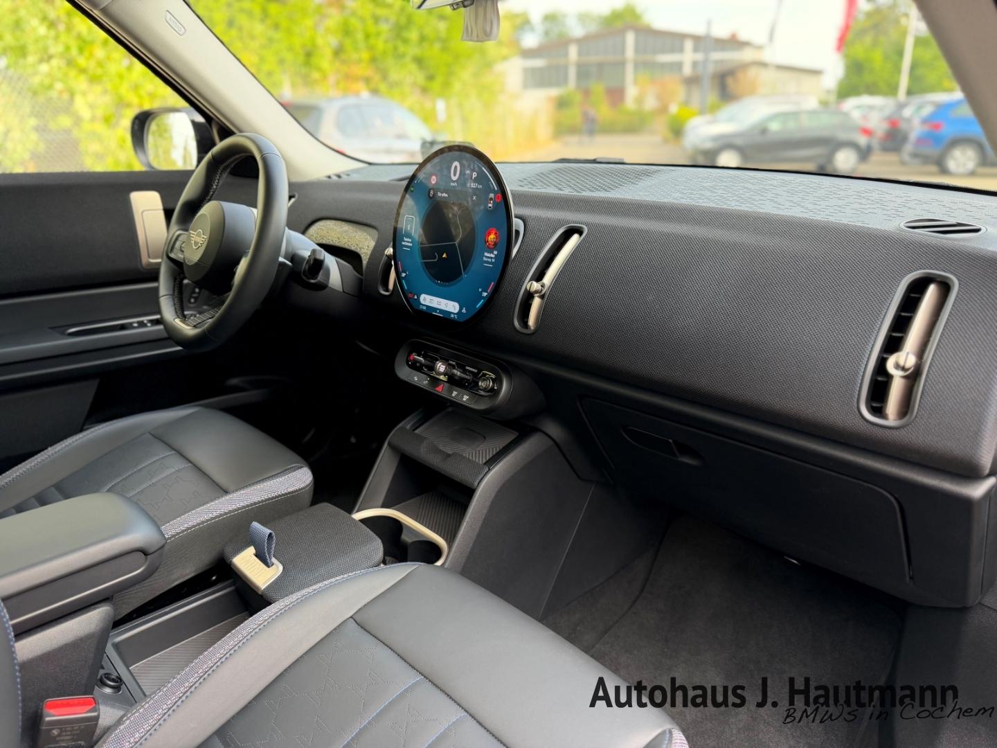 MINI Countryman C Classic Trim +1.HAND+HUP+PANO+LM18'