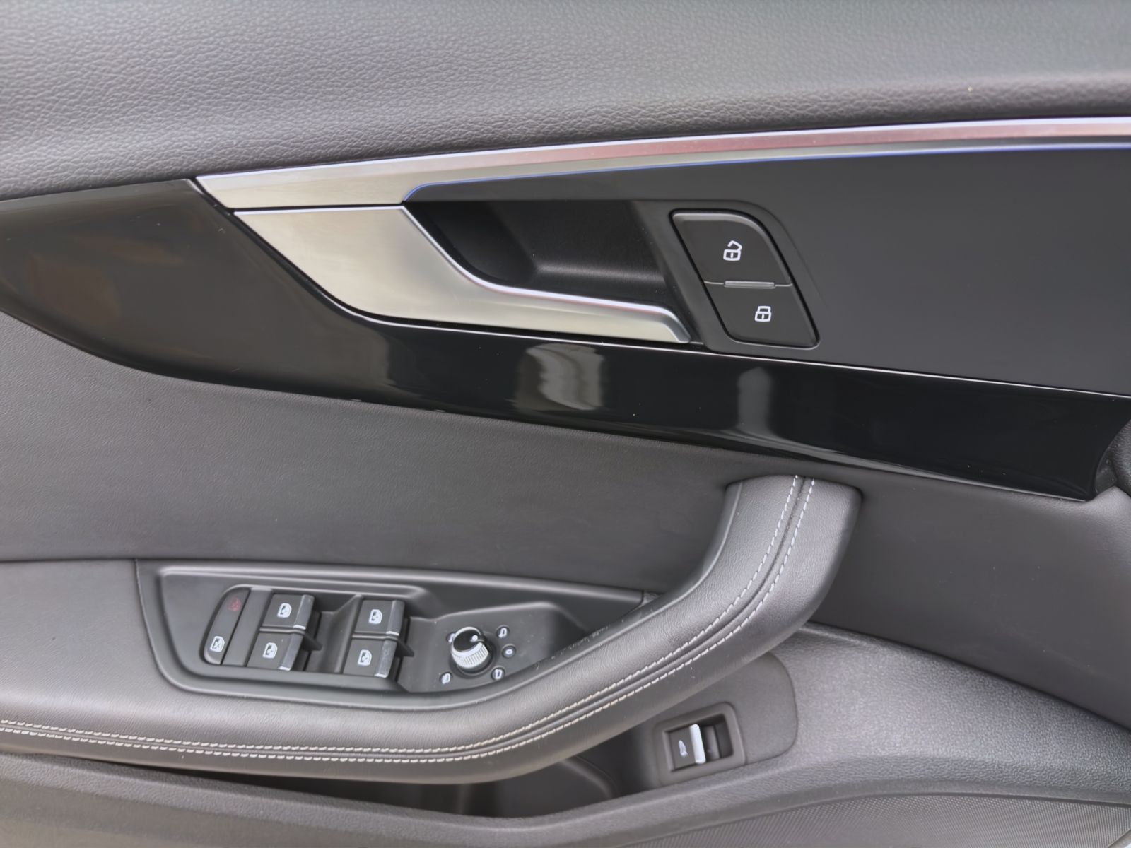 Audi A4 - Bild 11