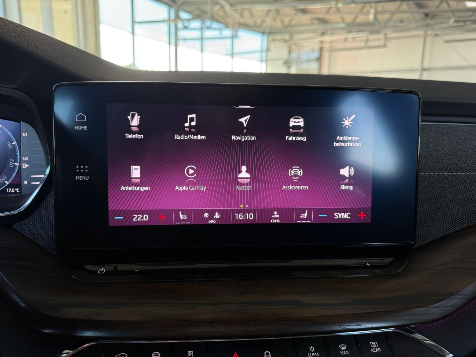 Fahrzeugabbildung SKODA Octavia Combi Scout 4x4 KAM ACC HUD LED