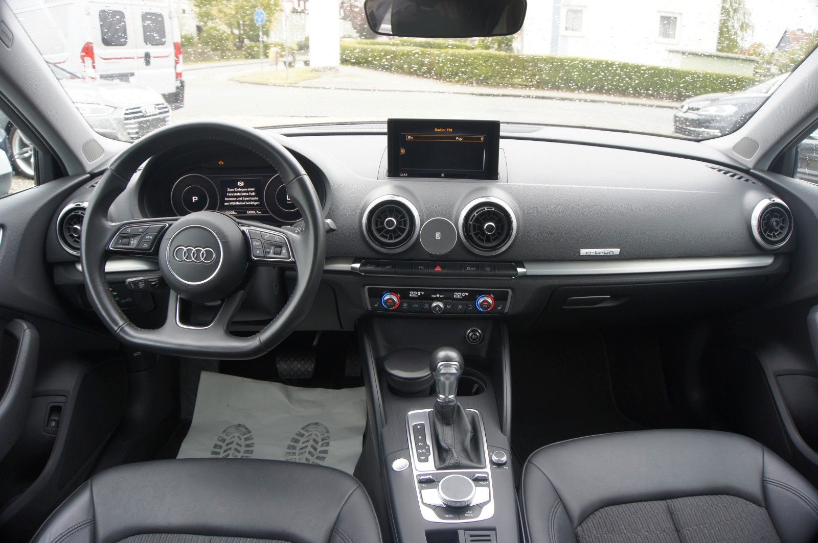 Fahrzeugabbildung Audi A3 Sportback 40 e-tron NAVI LED PDC KAMERA