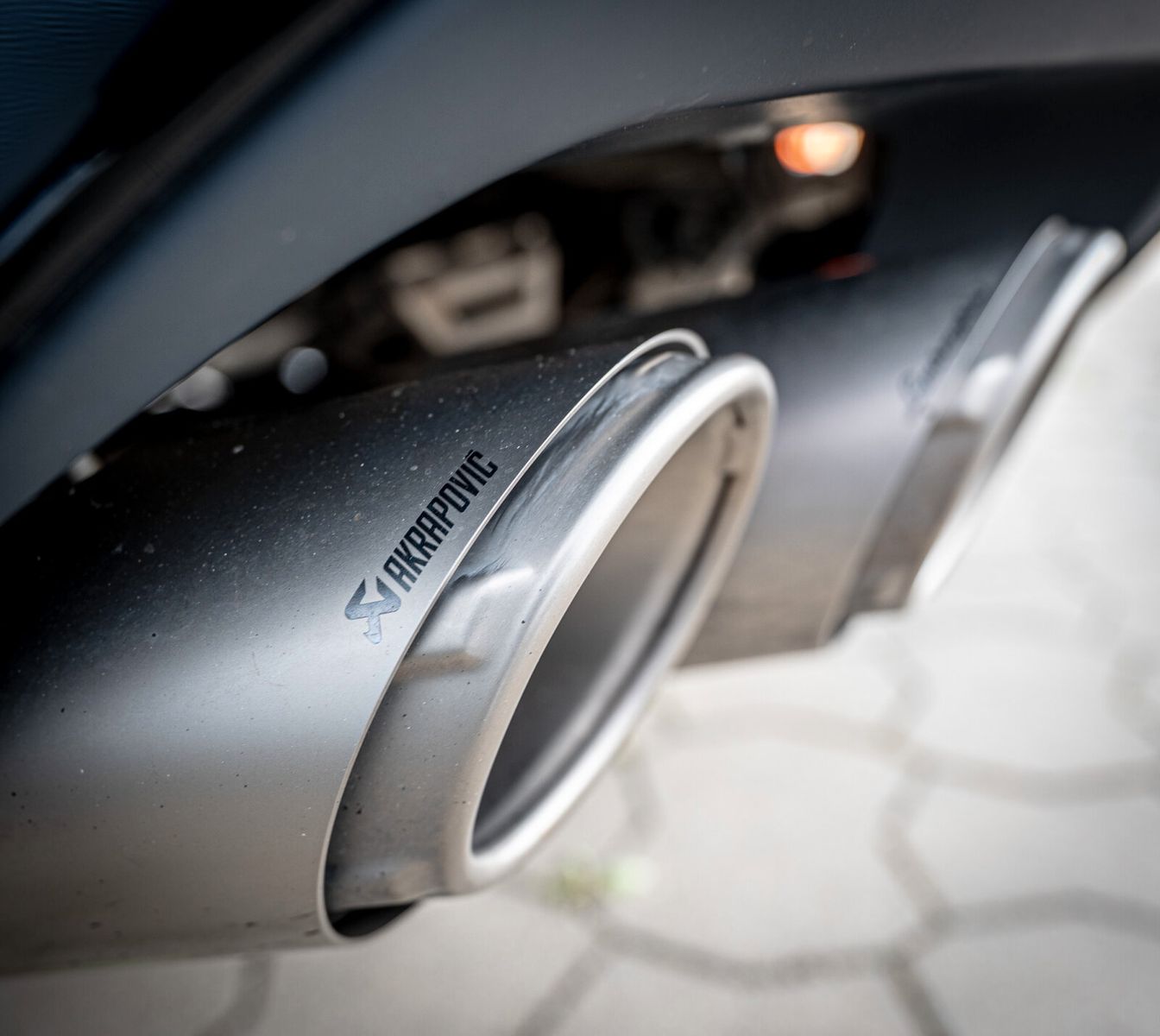 Lamborghini Urus SE Grigio Nimbus  Akrapovic  Pano.  Massage foto 11