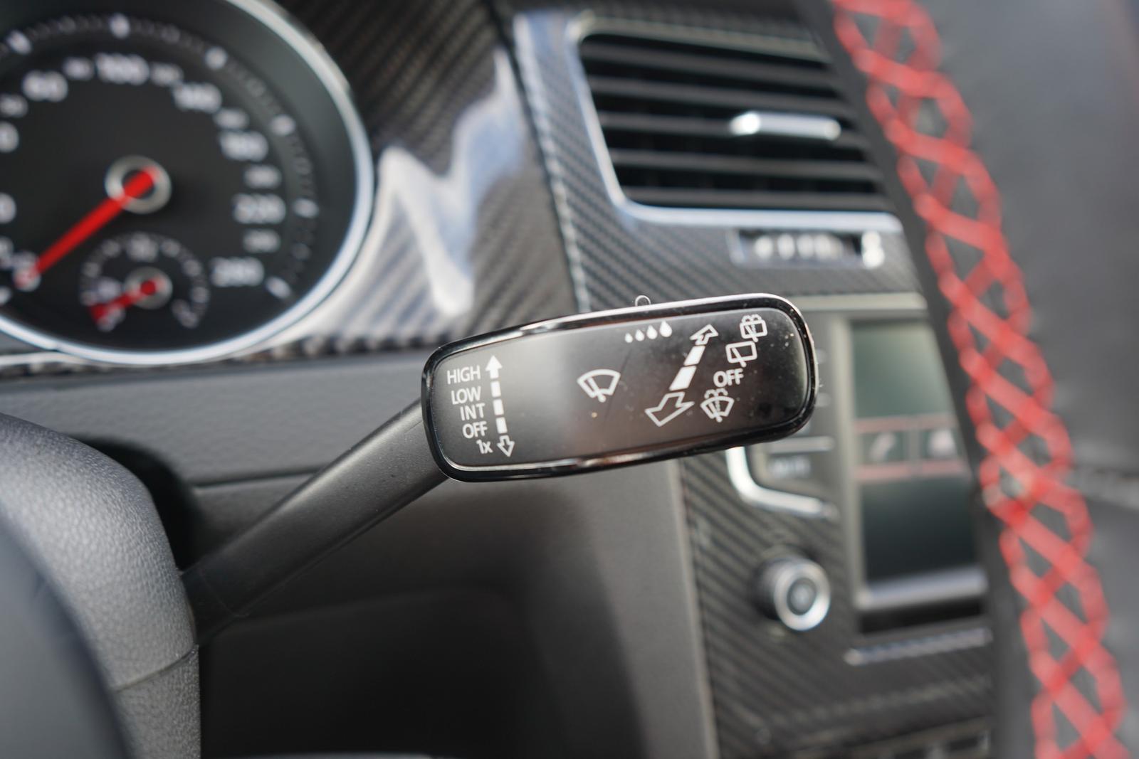 Volkswagen Golf VII 2.0 GTI Sitzheizung Klimaaut. PDC AHK