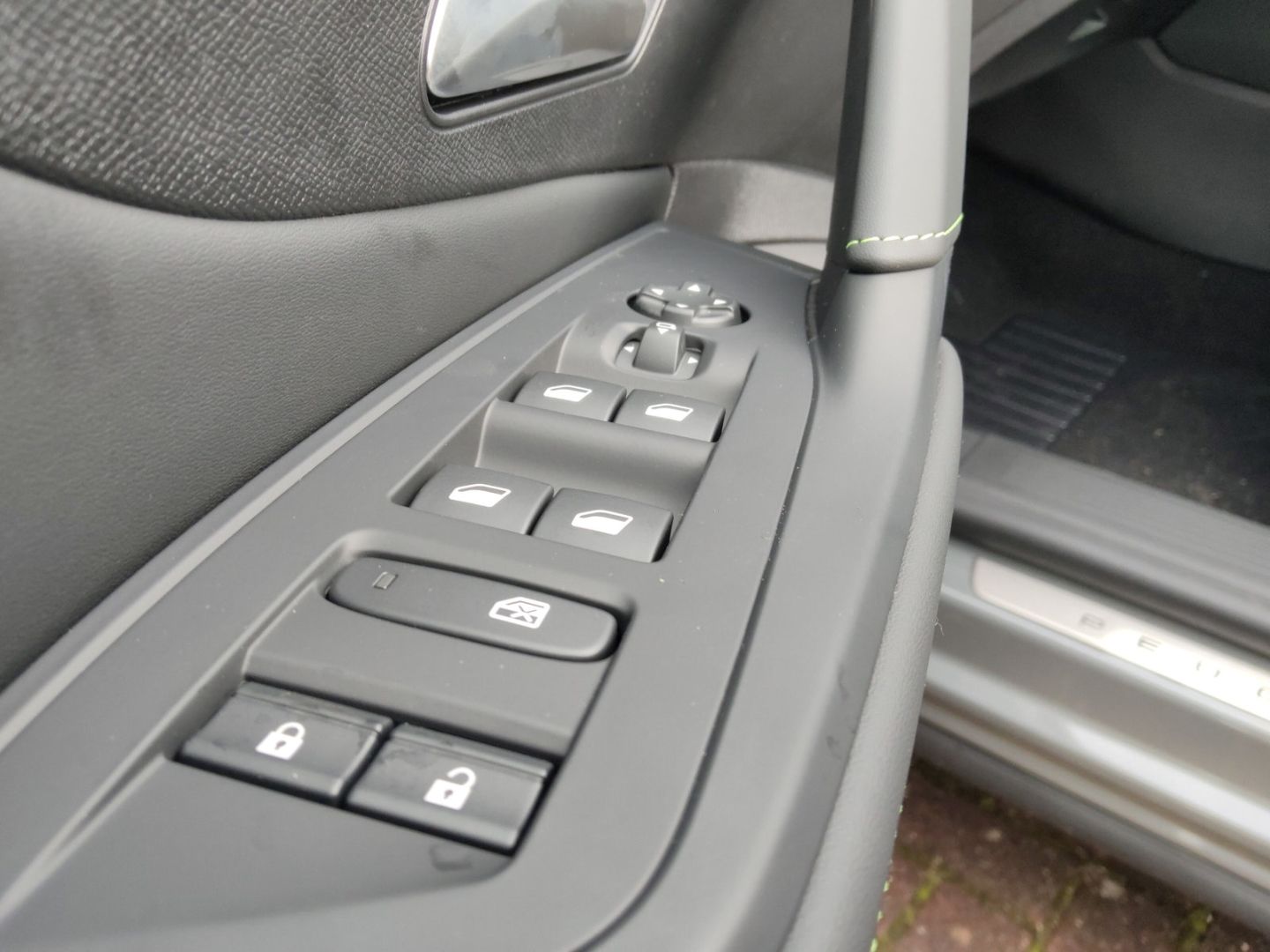 Peugeot 408 - Bild 21