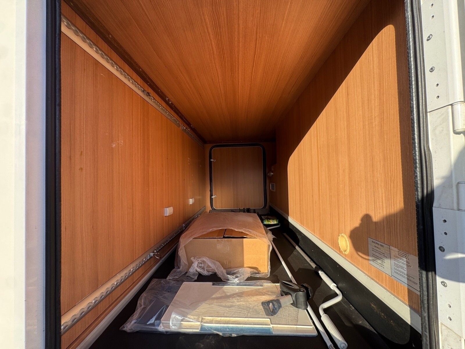 Fahrzeugabbildung Ahorn Camp T 680 Plus Rückfahrkamera, Markise, TV