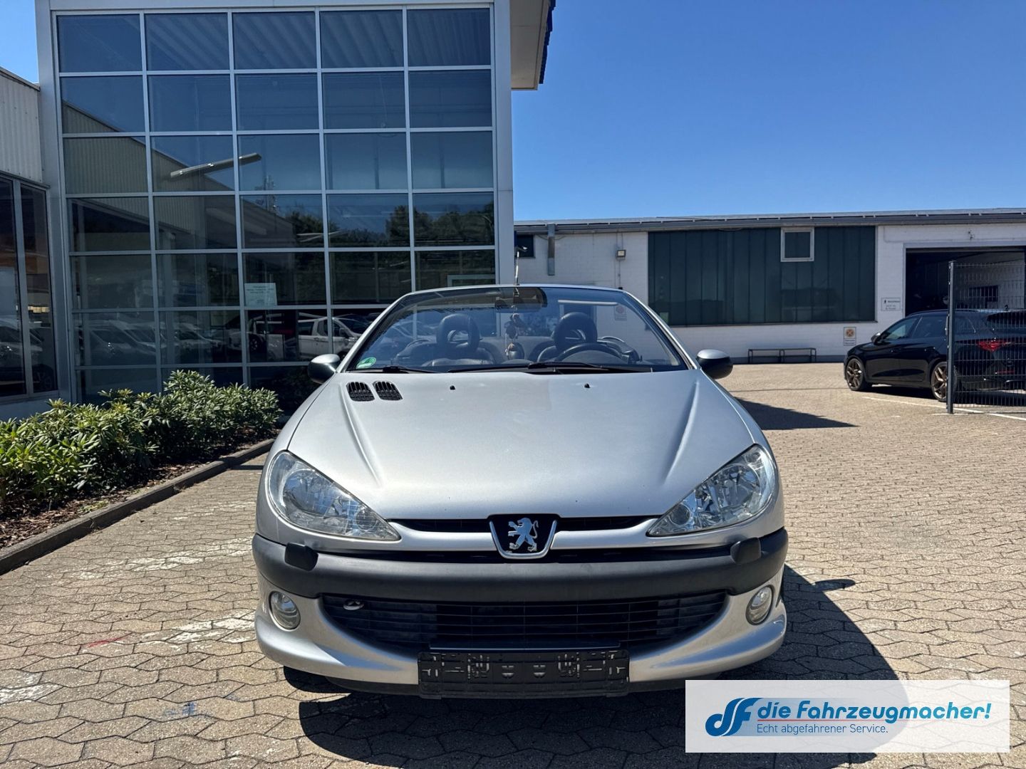 Fahrzeugabbildung Peugeot 206 Cabriolet CC Platinum 2.0 16V Händler Auto