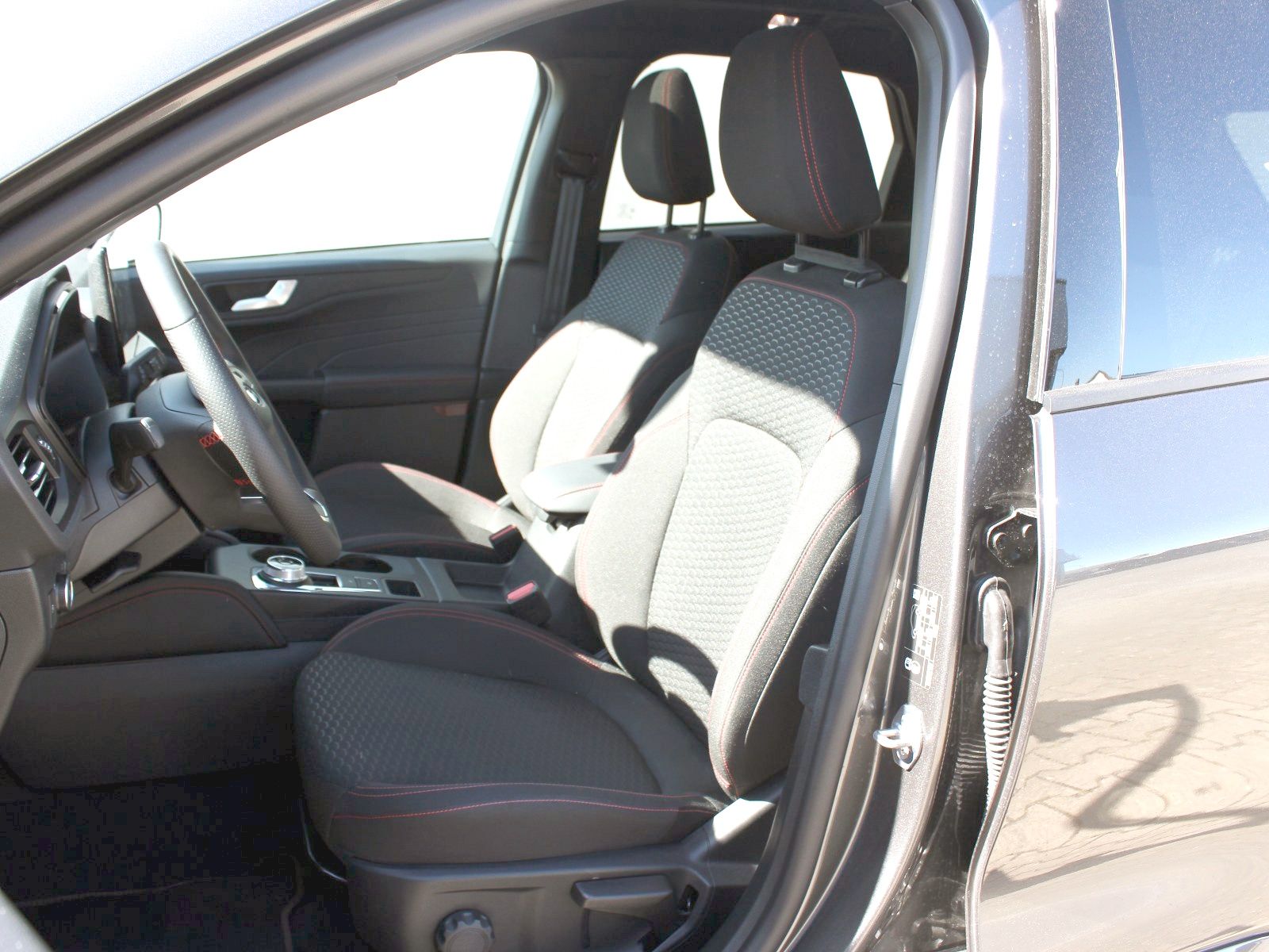 Fahrzeugabbildung Ford Kuga Plug-In Hybrid ST-Line