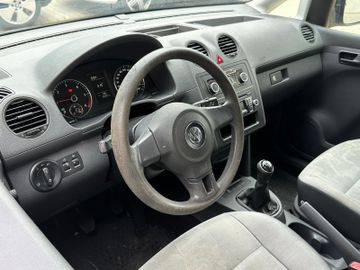 Volkswagen Caddy - 10
