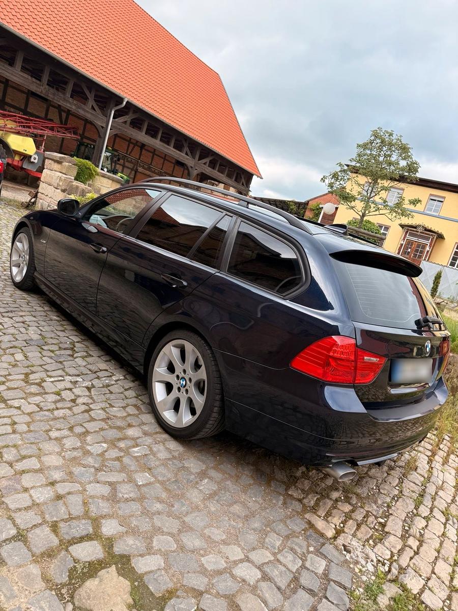 BMW 320 2009 — photo 9