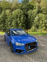 Audi RS3 2.5 TFSI S tronic quattro Sportback - Top - blaue Audi RS3